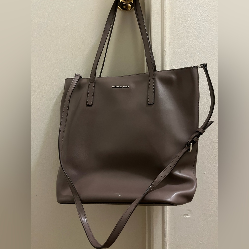 Michael kors tote bag